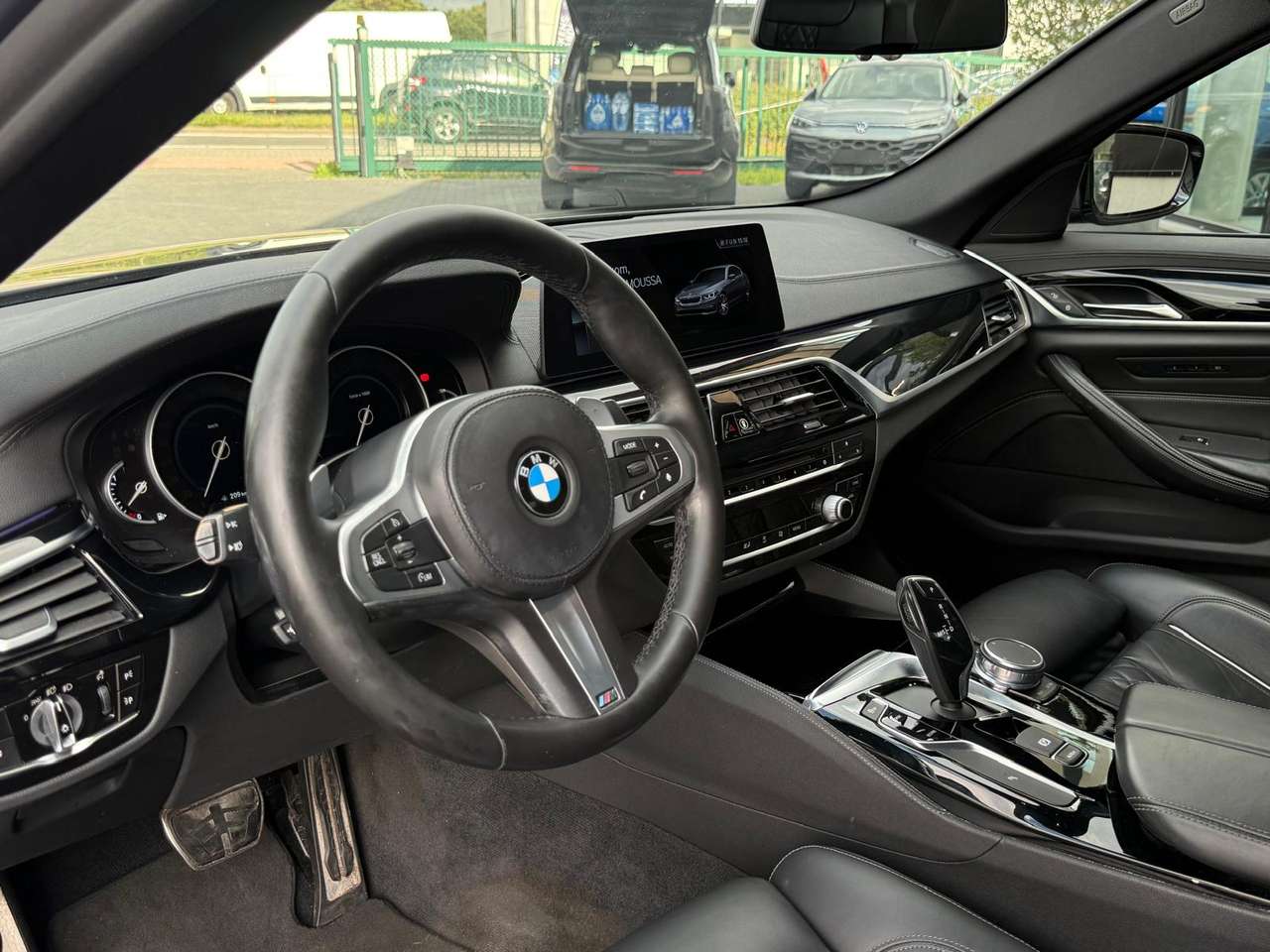 BMW 520 iA M-Pack Dealerprice 20999 euro ttc — foto 9 van 17