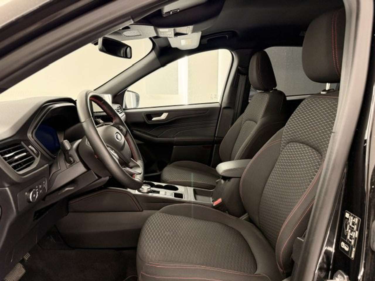Ford Kuga ST-LINE FULL  HYBRID BENZINE AUTOMAAT — foto 9 van 22