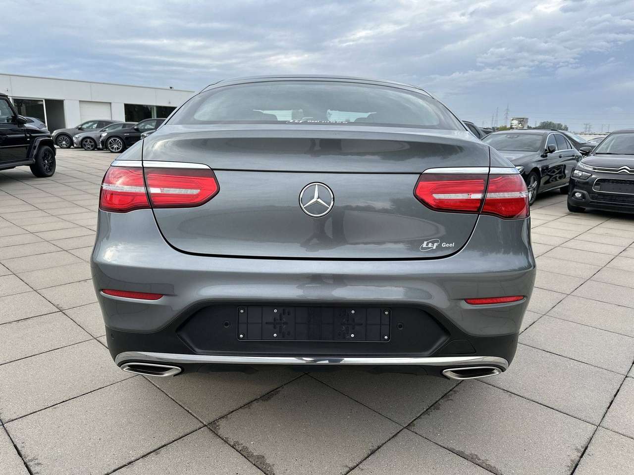 Mercedes-Benz GLC 250 GLC Coupé 250 4-Matic (EU6.2)AMG Pakket Comand Navi 20" multispaaks AMG velgen — foto 6 van 18