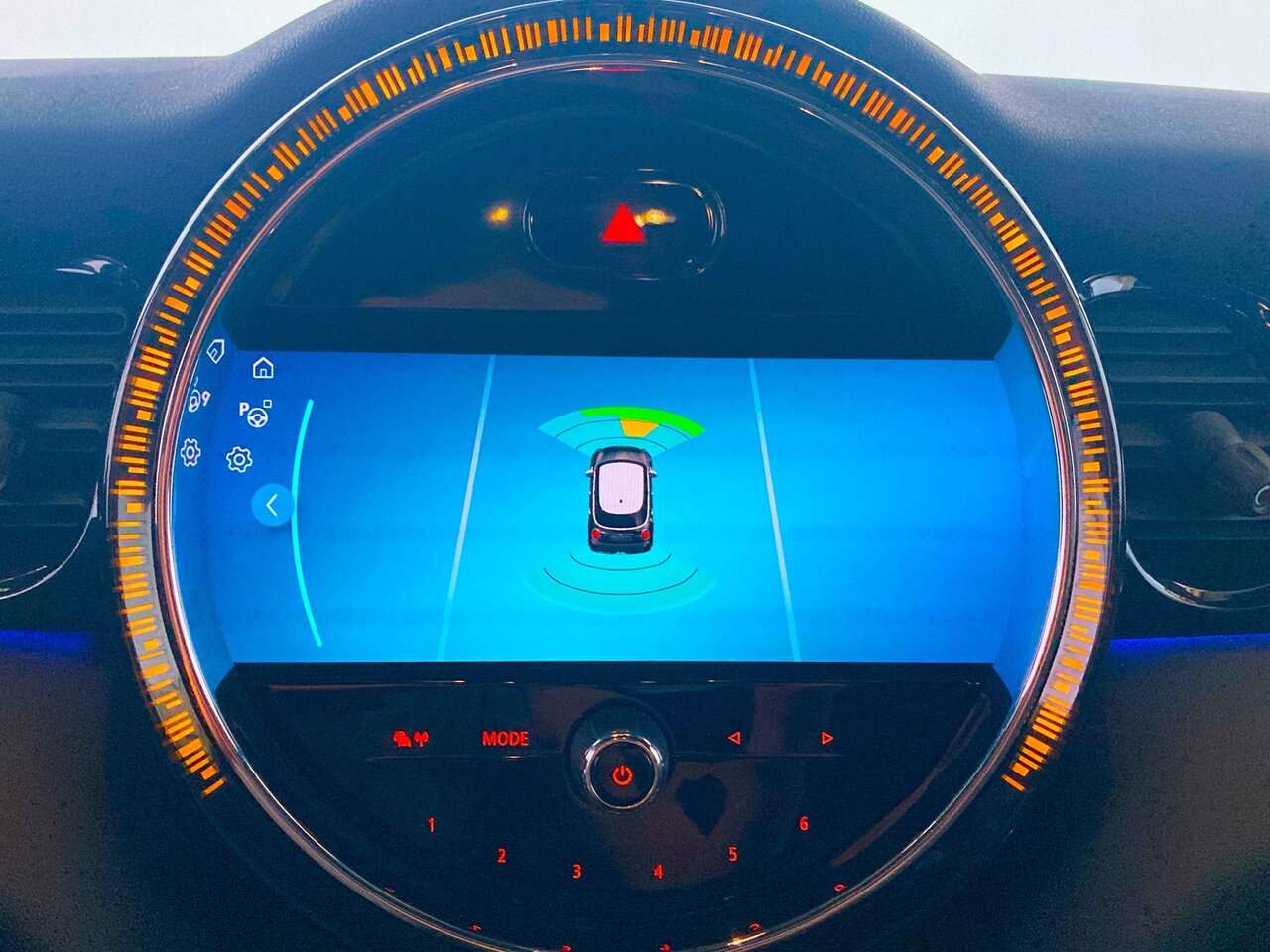 MINI One Automaat/Navi/Led/ — foto 18 van 24