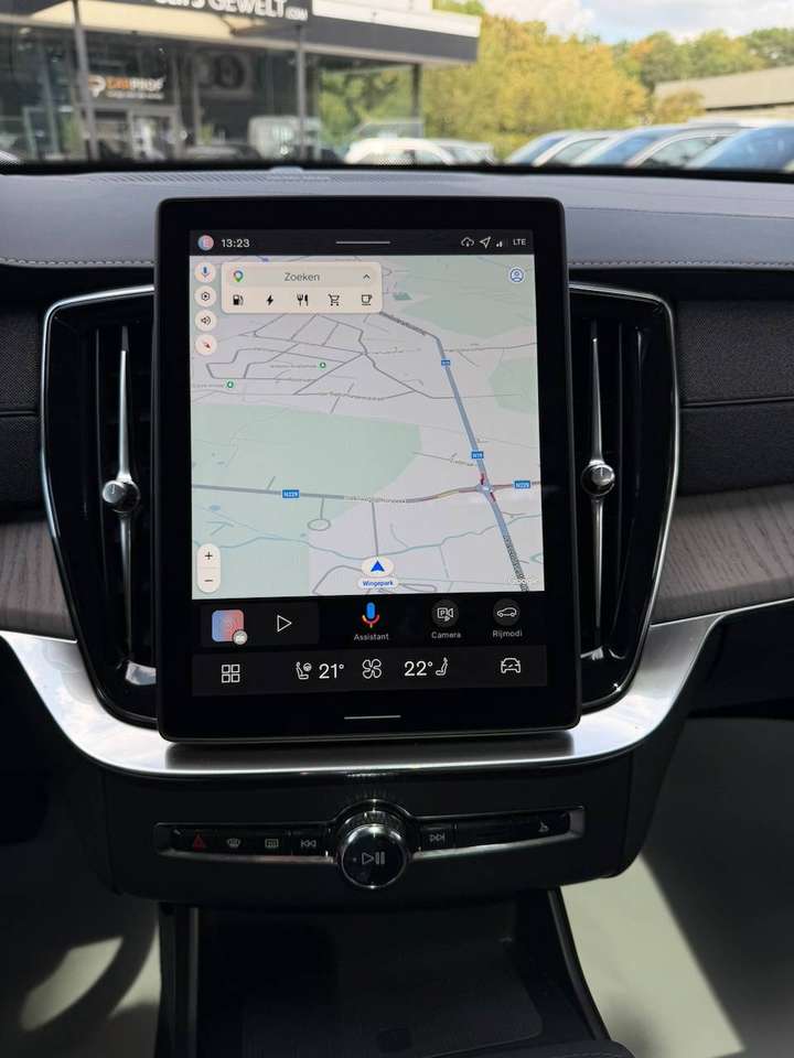 Volvo XC90 T8 ULTRA DARK MASSAGE GEKOELDE ZETELS PANO HARMAN KARDON — foto 14 van 22