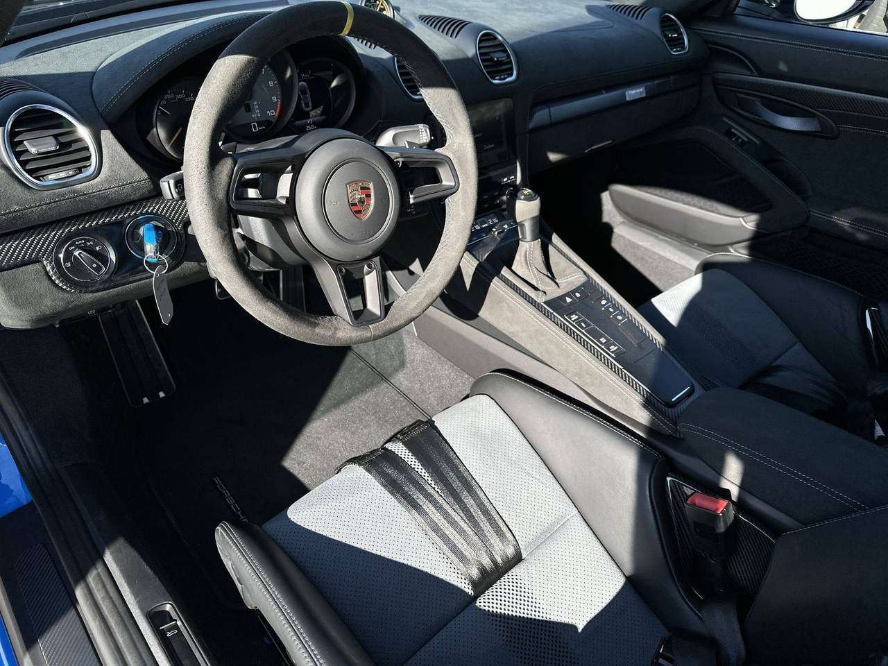 Porsche Cayman GT4 RS Weissach Pack Hefsysteem vooras — foto 13 van 17