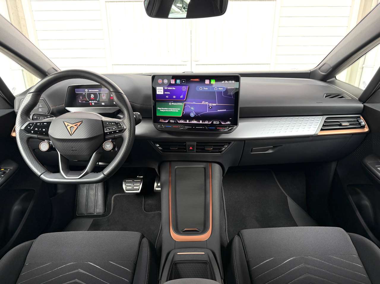 CUPRA Born Born 60/63kWh eBoost 170KW SOH100% 360°CAMERA*CARPLAY*DAB*NAVI*ACC*BLIS*LANE ASSIST*LED*AC2ZONE — foto 9 van 25