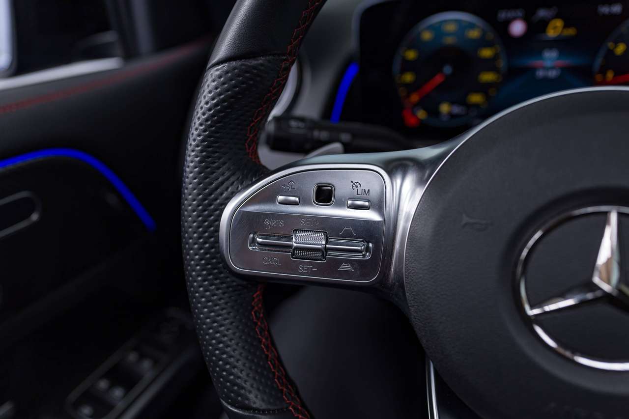 Mercedes-Benz GLB 180 AMG Line|CARBON|PANO|360°|HEAD-UP|SFEERVERL.|ZETELVERW|KEYLESS|ACC|LA|GARANTIE| — foto 23 van 25