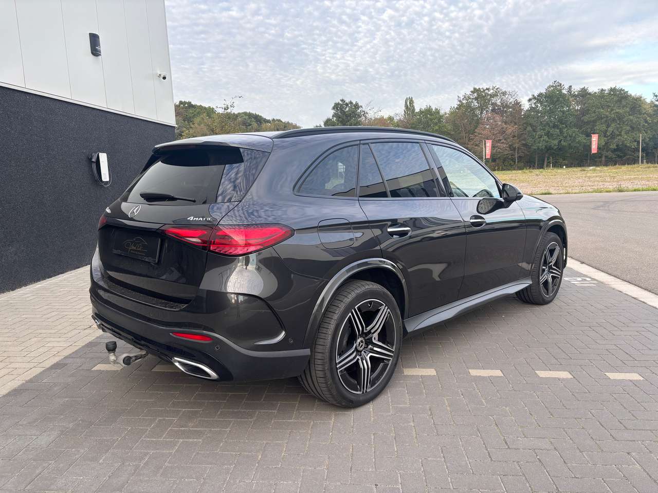 Mercedes-Benz GLC 300 GLC 300 de PHEV AMG Line 4MATIC - PANO - AIRMATIC - 360 - TREKHAAK - ACC - CARPLAY - LIGHT DESIGN — foto 3 van 25