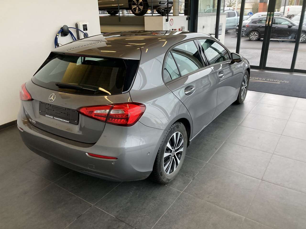 Mercedes-Benz A 180 BENZINE AUTOMAAT  +TAL VAN OPTIES — foto 4 van 20