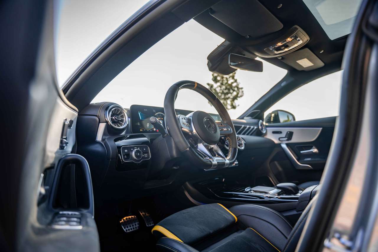 Mercedes-Benz CLA 45 AMG (2021) — foto 22