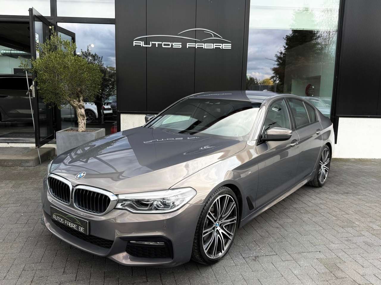 BMW 520 iA M-Pack Dealerprice 20999 euro ttc