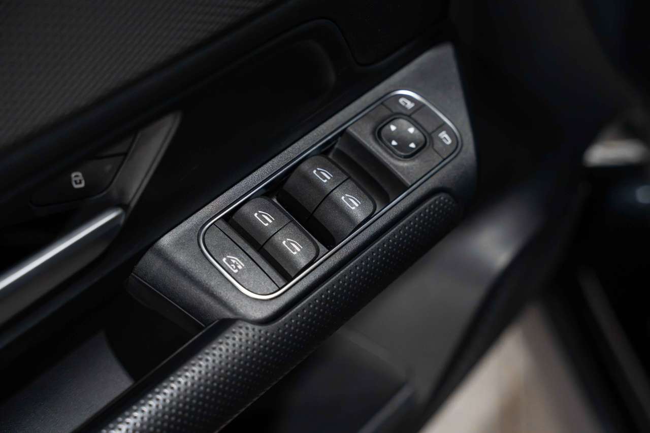Mercedes-Benz GLA 180 GLA 180 d Business Solution Essential — foto 19 van 25
