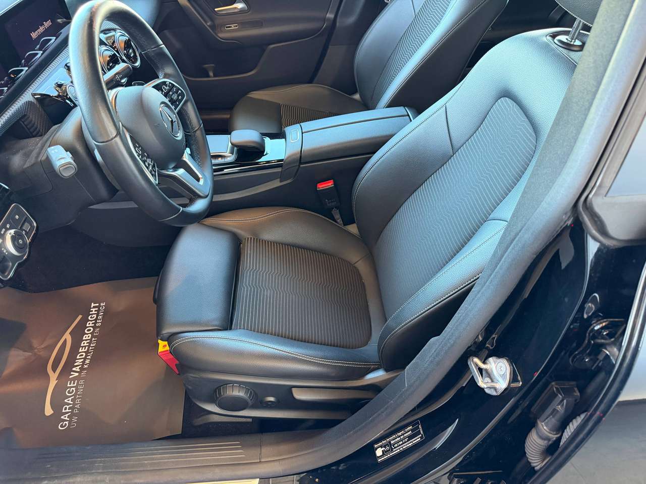 Mercedes-Benz CLA 250 250e SHOOTING BREAK PHEV AUTOMAAT — foto 11 van 25