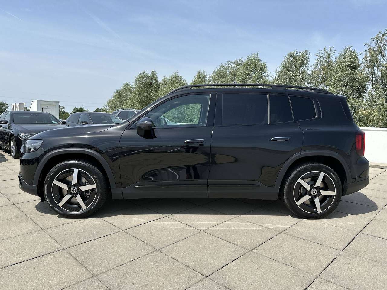 Mercedes-Benz GLB 250 + Electric Pano dak Leder Memory Nightpakket — foto 4 van 19