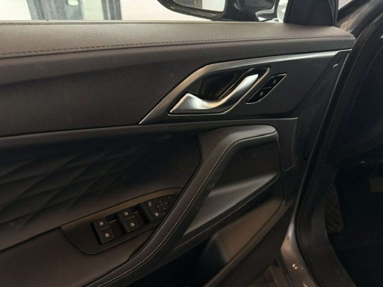 MG HS HYBRID BENZINE AUTOMAAT NIEUW 7J WAARBORG — foto 23 van 23