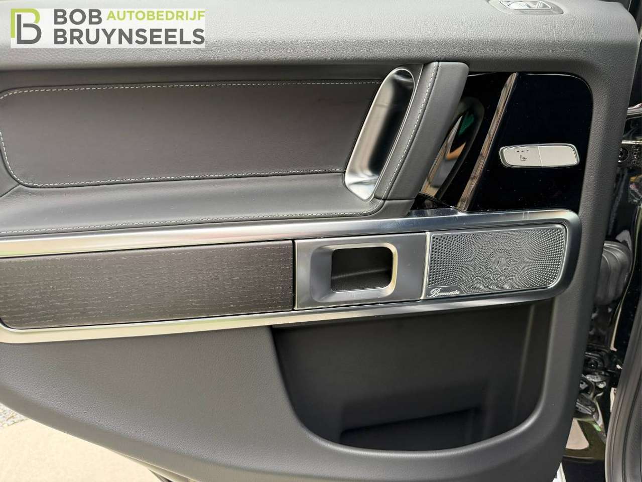 Mercedes-Benz G 63 AMG Nightpakket Plus – Schuifdak – Standverwarming – Trekhaak – 360° – Distronic — foto 20 van 25