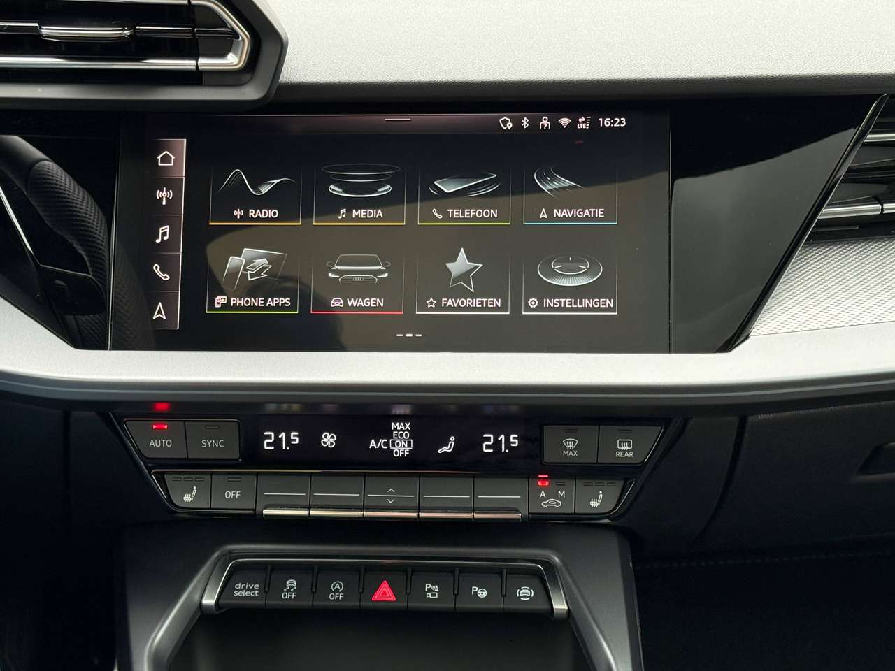Audi A3 1.5 35 TFSI S-LINE INT/EXT SONOS PANODAK CARPLAY — foto 11 van 18