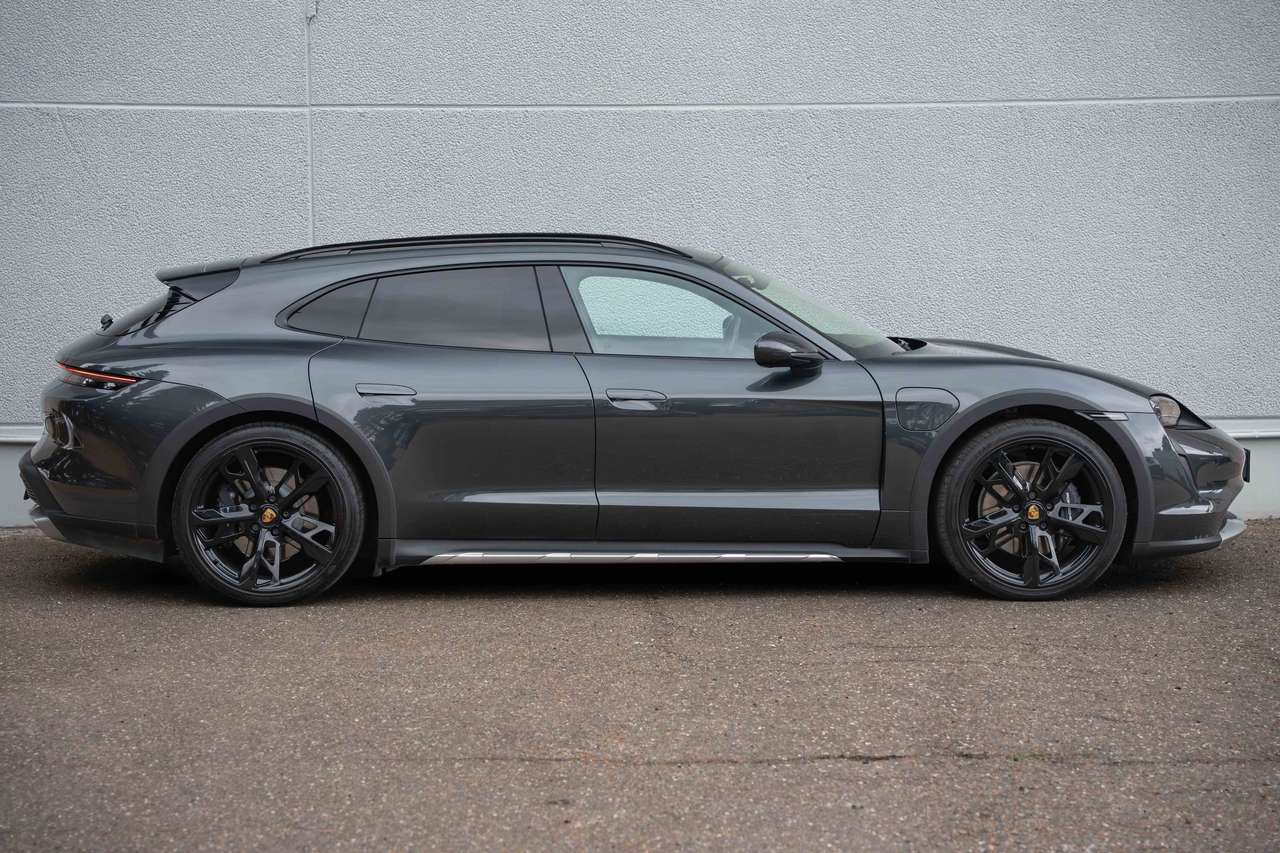 Porsche Taycan 4 Cross Turismo SOH94%/PANODAK/21'/BOSE/LUCHTV/MEMORY/CARPLAY/LANE — foto 9 van 25