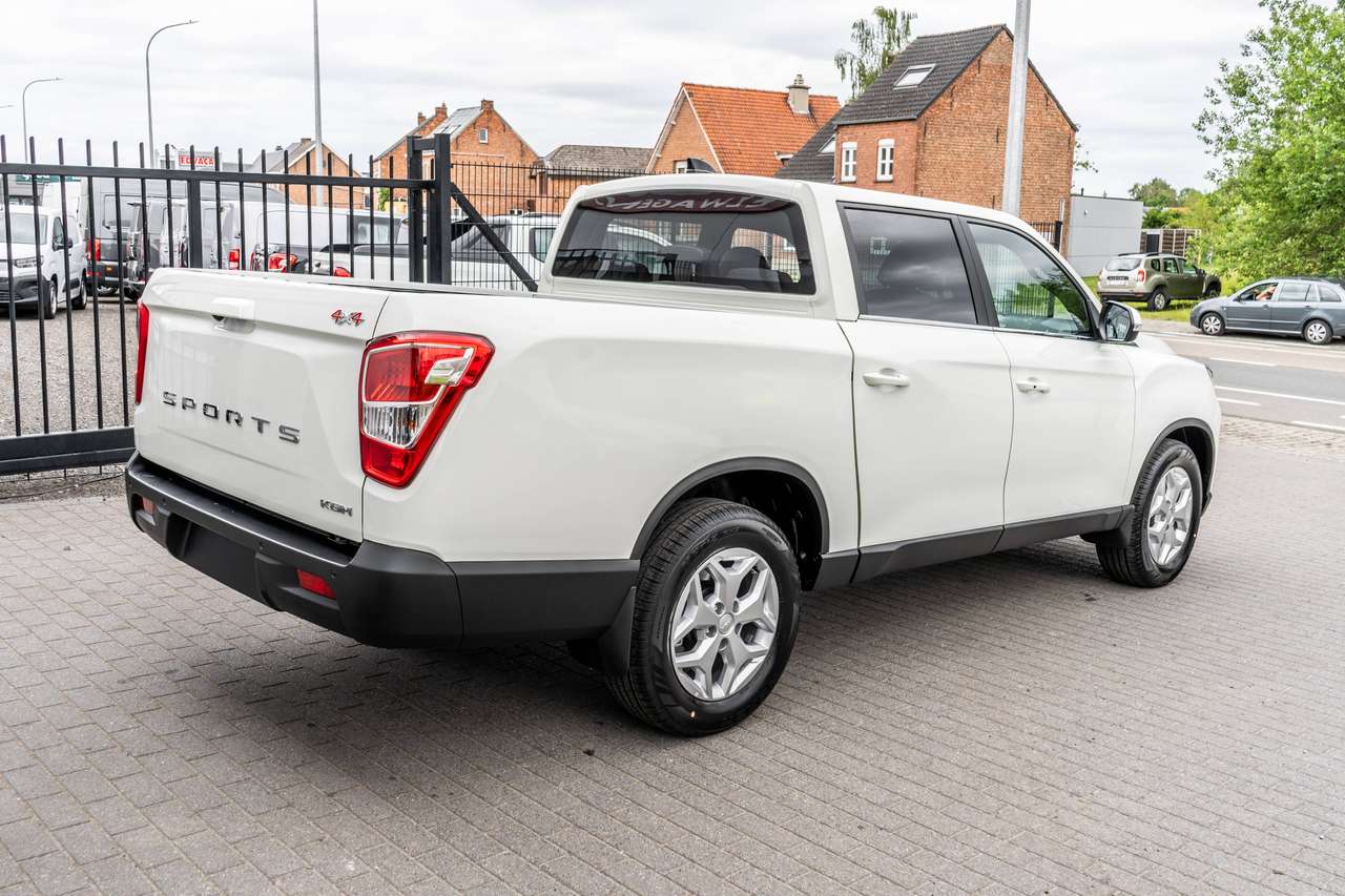 KGM Musso Grand 2.2D 4X4 Style - Automaat - 29.600ex — foto 3 van 19