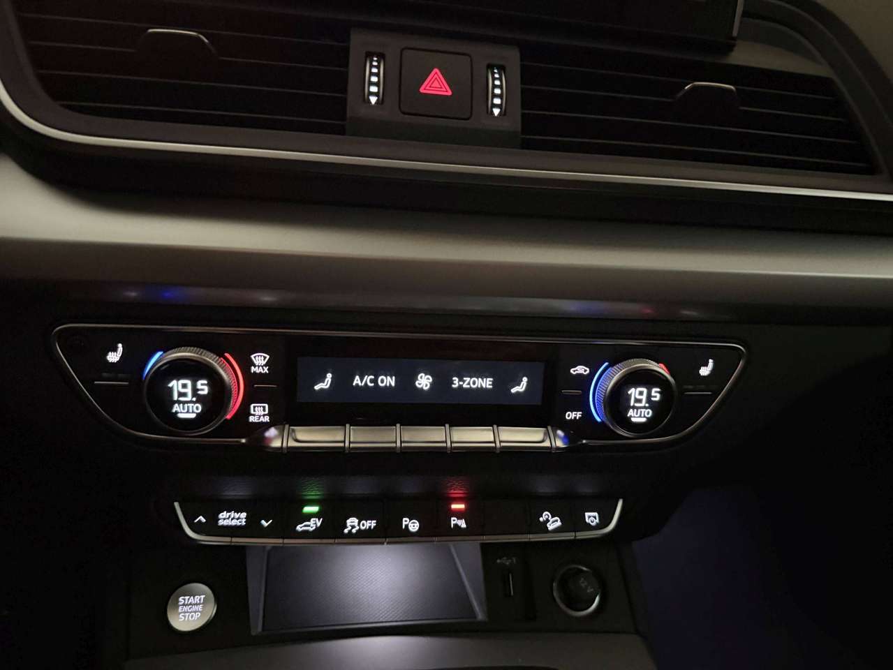 Audi Q5 408PK PLUG IN HYBRIDE * S-LINE * MATRIX * TREKHAAK * LEDER * CAR PLAY * 22" RS * FULL BLACK PACK *  VIRTUAL COCKPIT * — foto 9 van 25