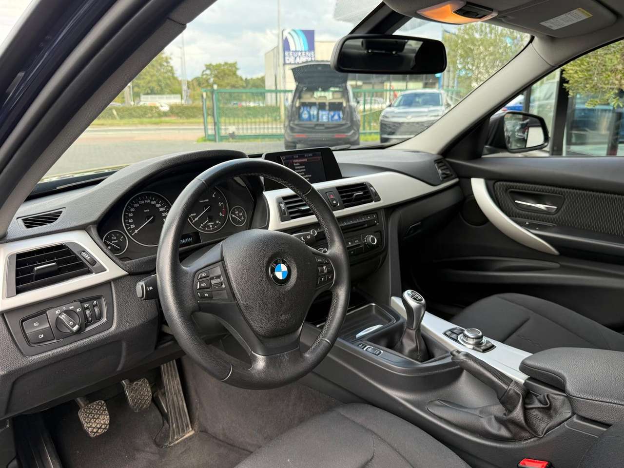 BMW 316 d  GPS  1 er prop 109000km Carpass !! — foto 9 van 18