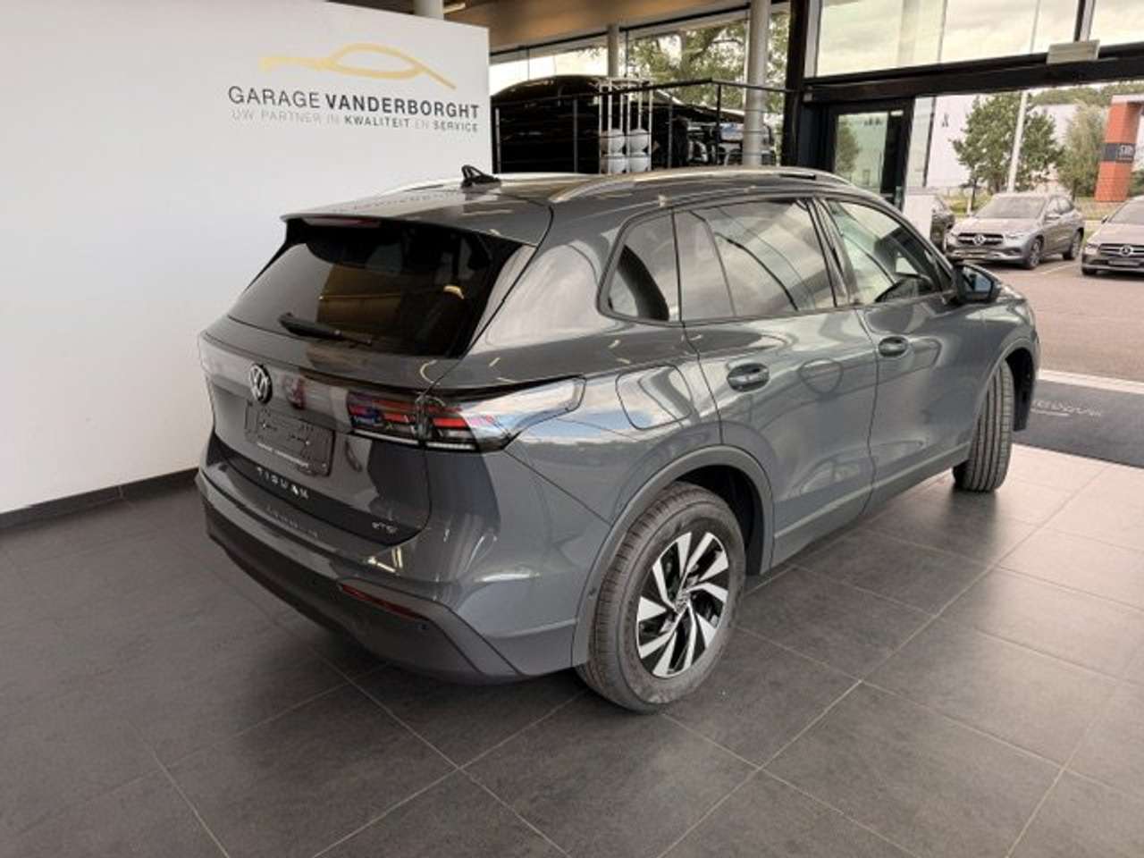 Volkswagen Tiguan LIFE EDITION HYBRIDE AUTOMAAT NIEUW 0 KM!!! — foto 4 van 25