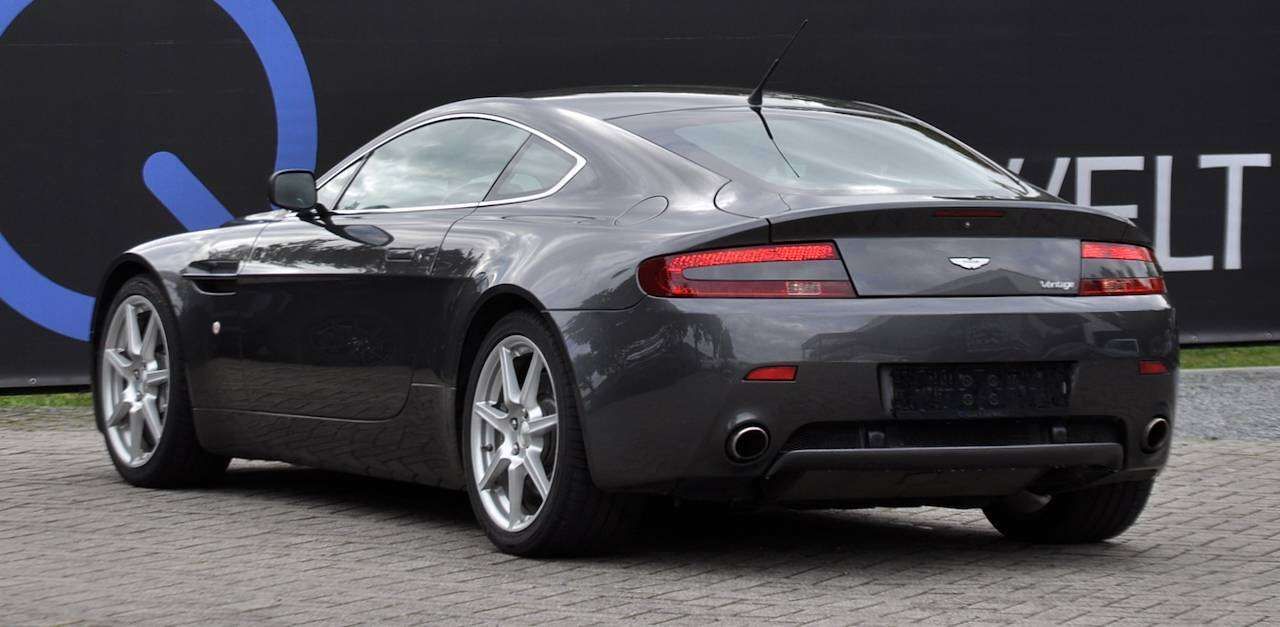 Aston Martin V8 Vantage 4.3i COMPLETE HISTORY — foto 3 van 12