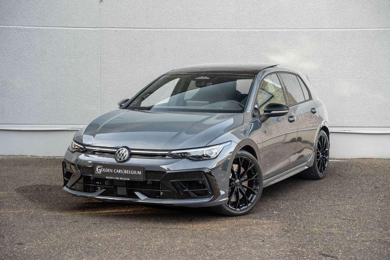 Volkswagen Golf R 4MOTION 'Black Edition' PANO/MATRIX/AKRAPOVIC/ACC/CAMERA/H&K/19" — foto 4 van 25