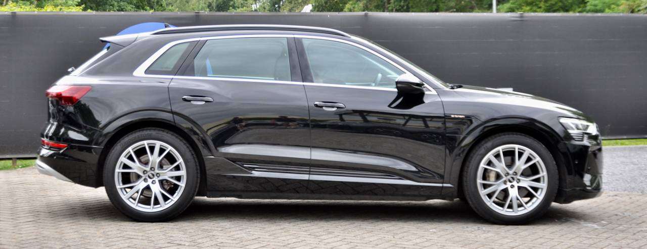 Audi e-tron 95 kWh 55 LEDER QUATTRO S-LINE CAMERA ELEKKOFFER KEYLESS — foto 2 van 14