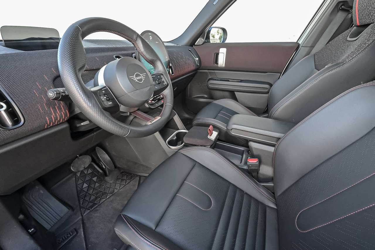 MINI Countryman E Countryman E JCW — foto 10 van 24