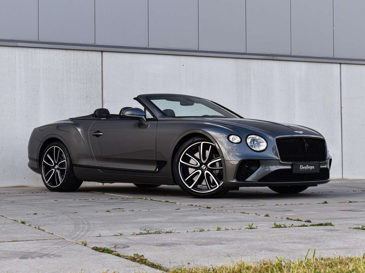 Bentley Continental GTC 4.0 V8 Mulliner - Blackline - NP: €309.996,- — foto 17 van 25