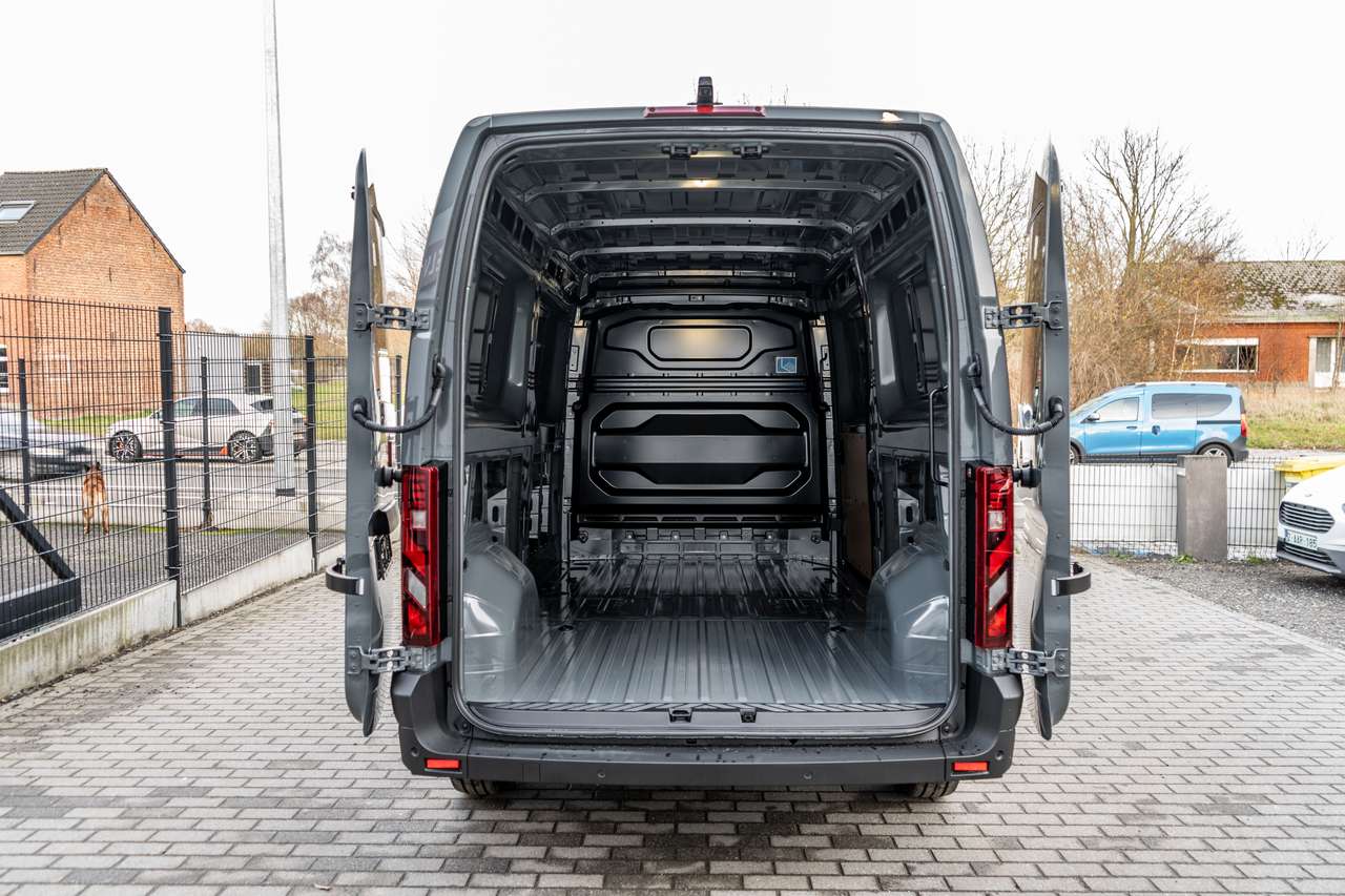 Renault Master 2.0dCi L3H2 - Automaat - Navigatie - 35.500excl — foto 5 van 18