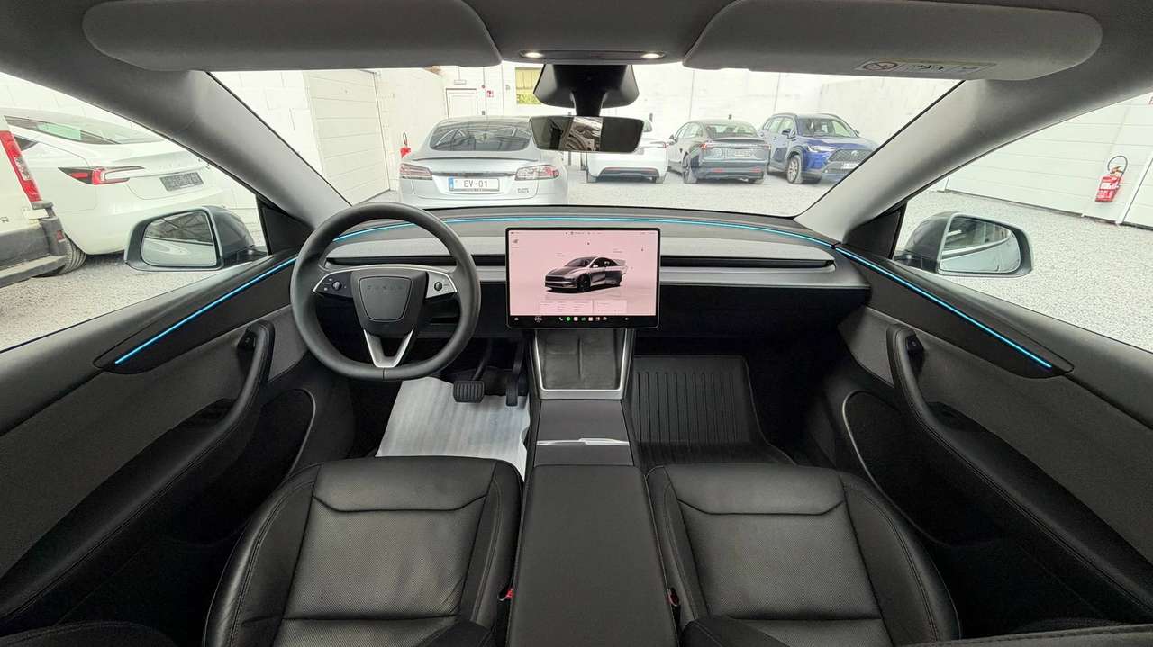 Tesla Model Y RWD LONG RANGE | Premium | HW4 | All weather matten rondom — foto 20 van 25