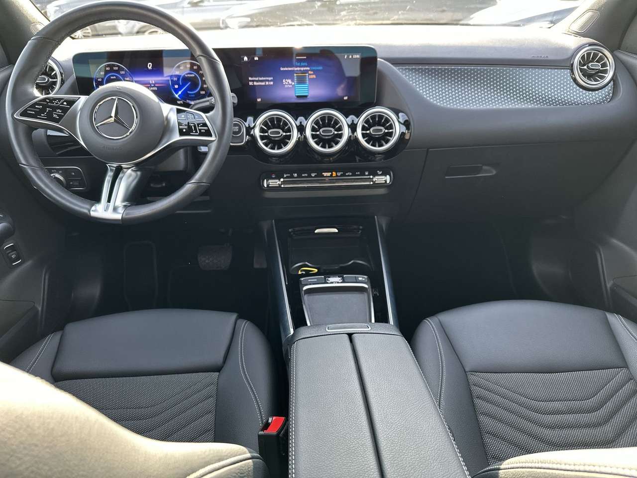 Mercedes-Benz EQA 300 EQA 300 4M Progressive 18" Camera Advanced — foto 12 van 14