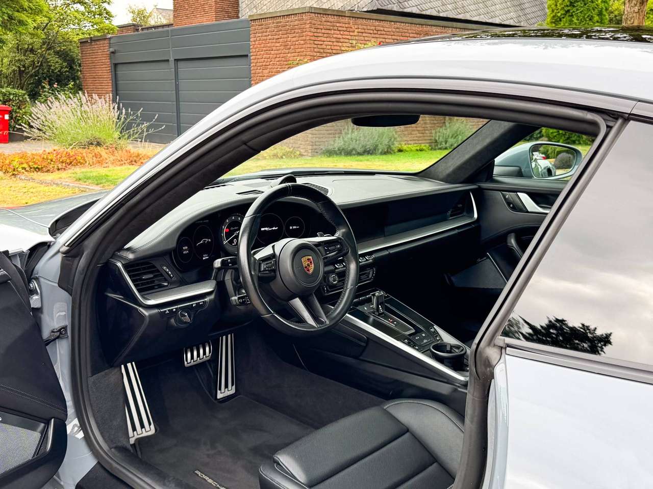 Porsche 911 992 TURBO / Arctic Grey / Burmester / 360 / Sunroof / Matrix / 14-Way  / — foto 3 van 17