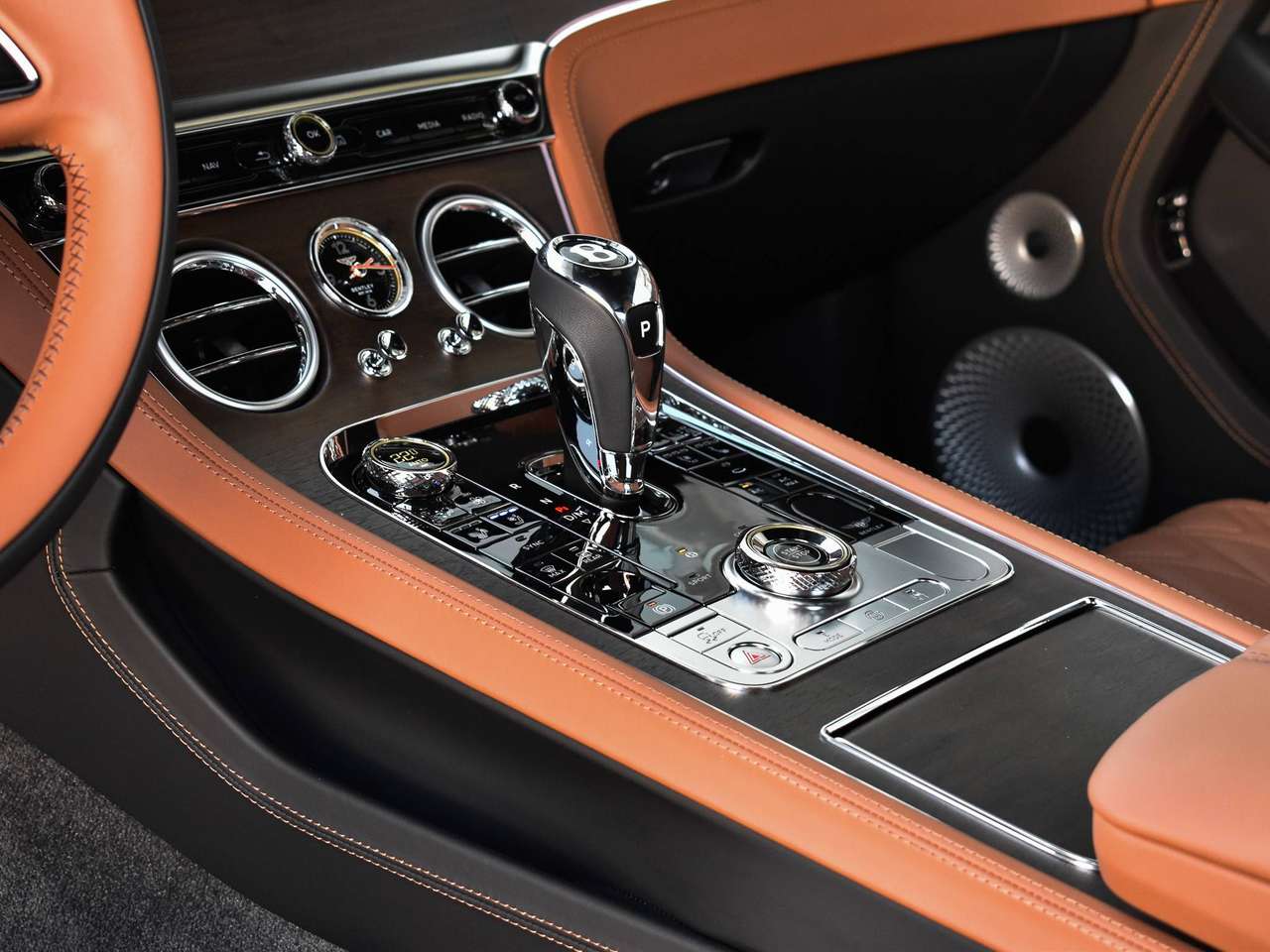 Bentley Continental GT 4.0 V8 PHEV | AZURE SPEC. | 550km/ NIEUW — foto 14 van 25