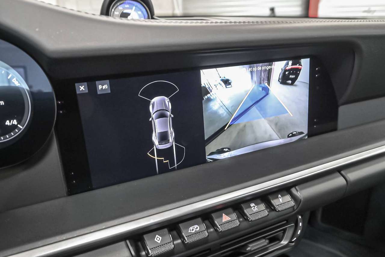 Porsche 992 911 Turbo Ceramic PCCB/sport Chrono/18W/PTV+/PDLS+ — foto 17 van 25