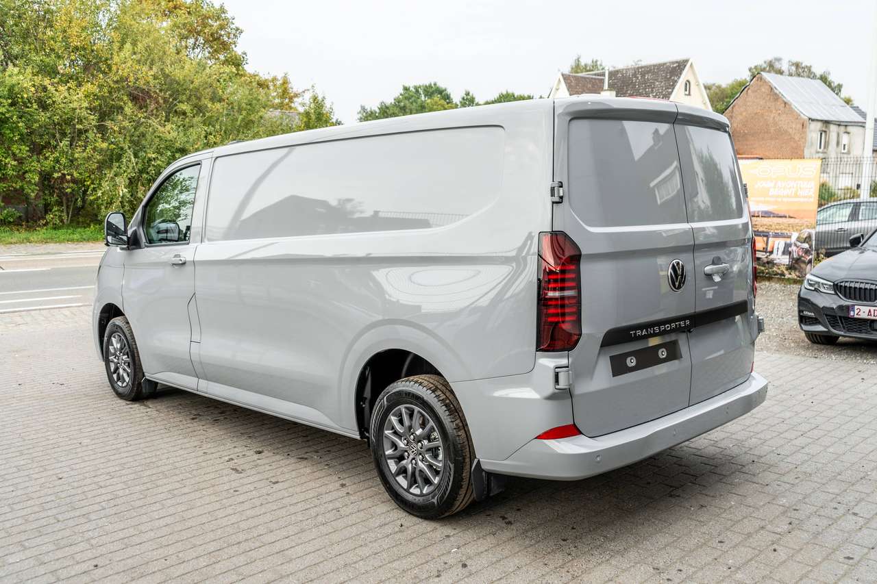 Volkswagen T7 Transporter 2.0TDi L2 Automaat - Adaptive cruise control / Zetelverwarming - 36.000ex — foto 6 van 15