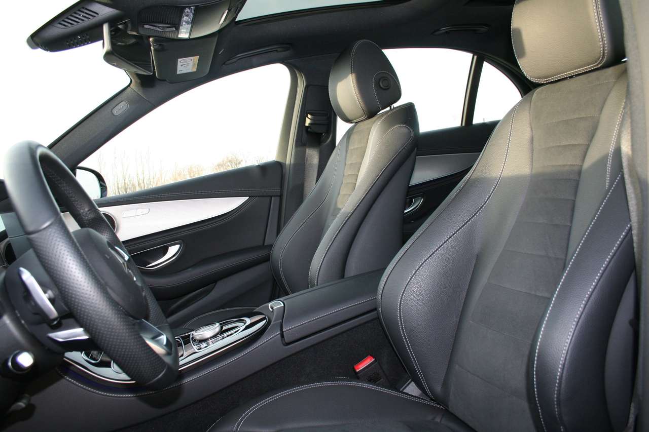 Mercedes-Benz E 220 d AMG Pano dak navigatie LED camera — foto 8 van 9