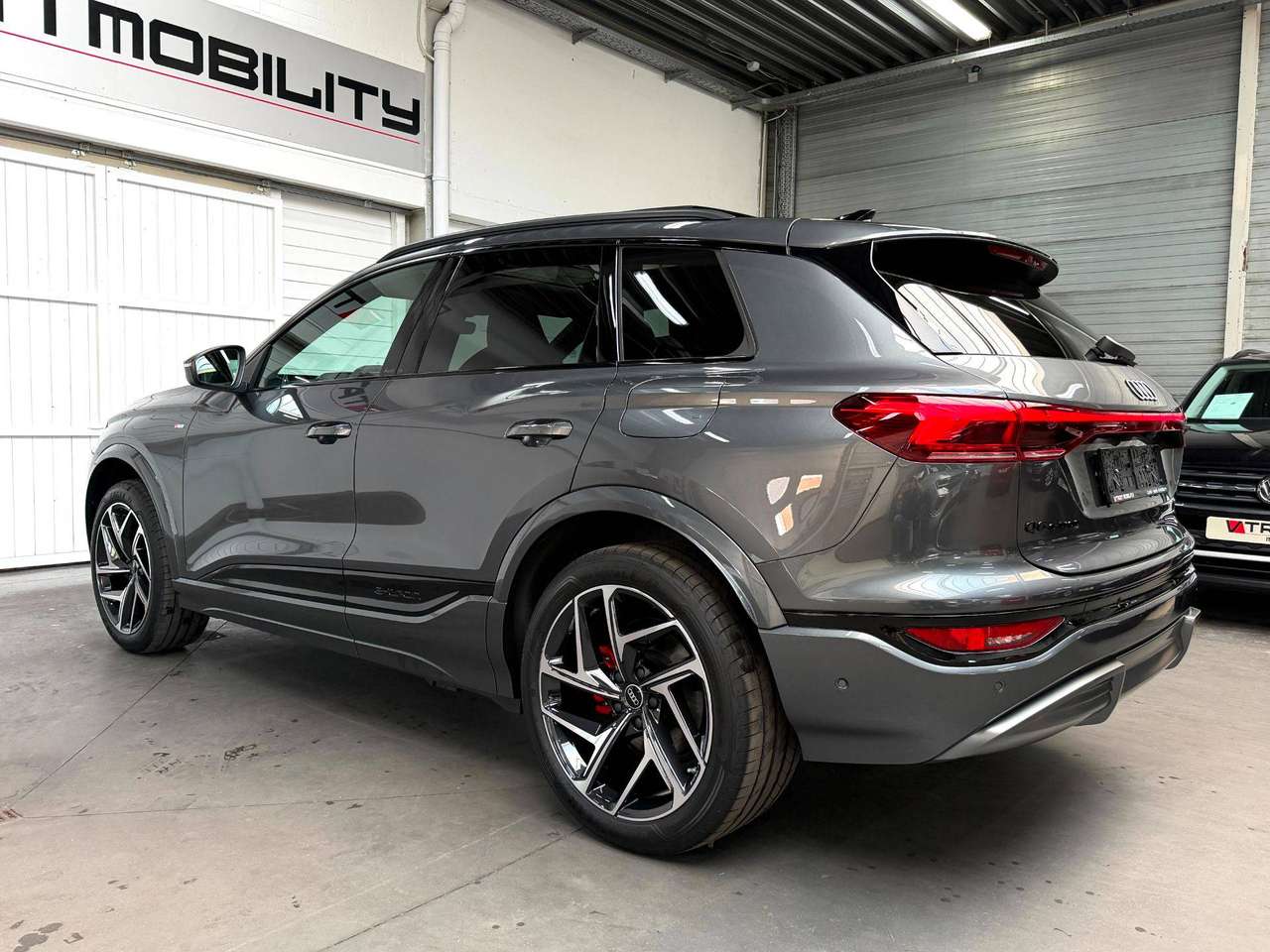 Audi Q6 e-tron Q6 e-Tron 100kWh Performance S-Line Edition PANO*TREKHAAK*360CAMERA*CARPLAY*MATRIXLED — foto 7 van 25