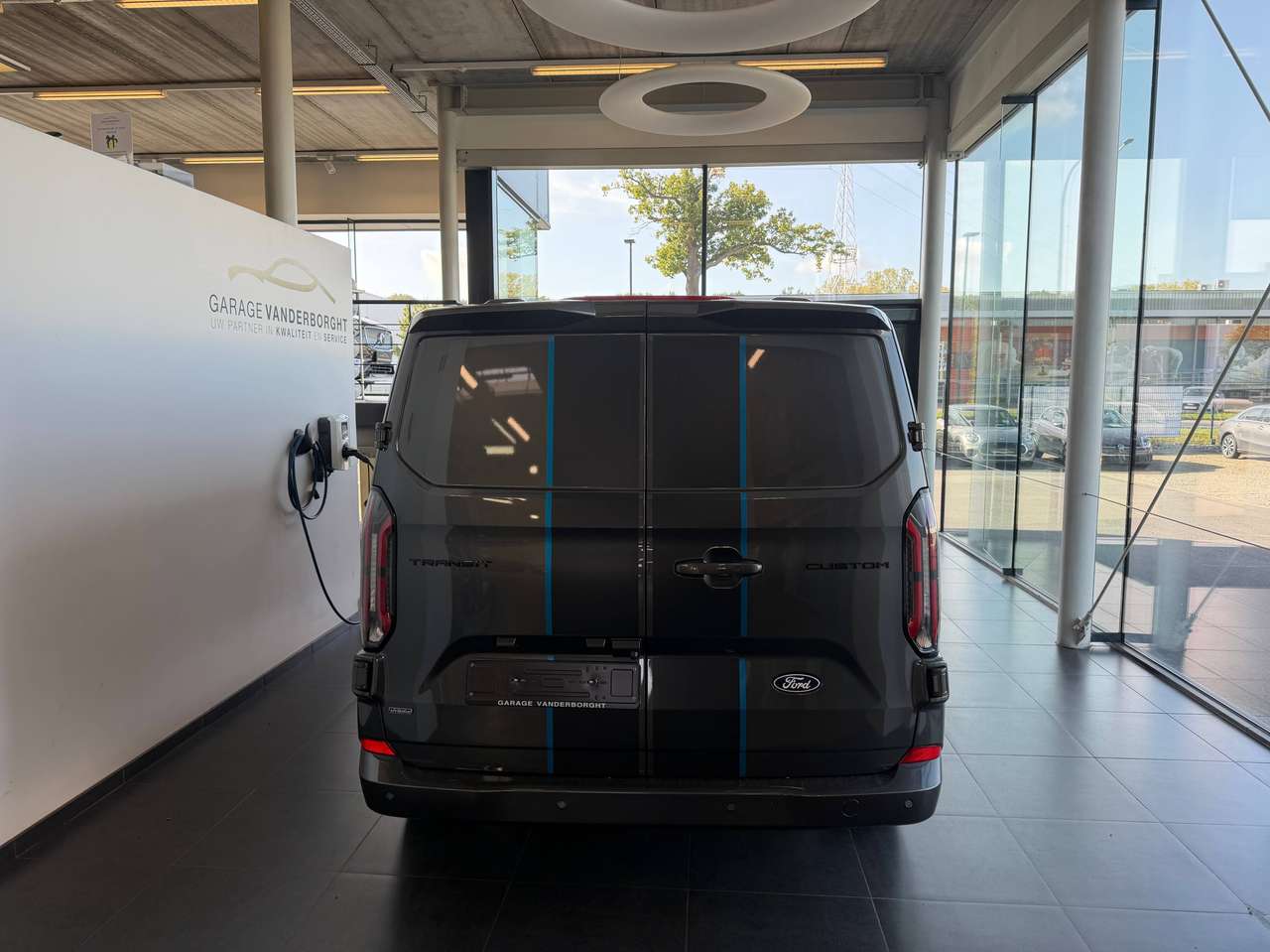 Ford Transit Custom MULTI-USE L2 SPORT PHEV 5 ZIT NIEUW OKM 45400+BTW — foto 5 van 21