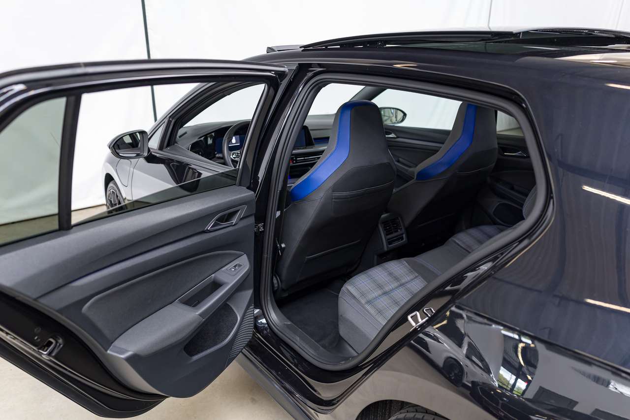 Volkswagen Golf GTE PHEV|PANO|KEYLESS|ACC|LA|AMBIENTLIGHT| — foto 14 van 25