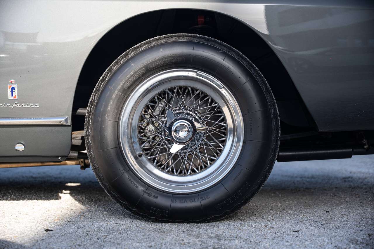 Ferrari 330 GT 2+2 - One of the best available - Extensive history - Mechanically restored — foto 16 van 25