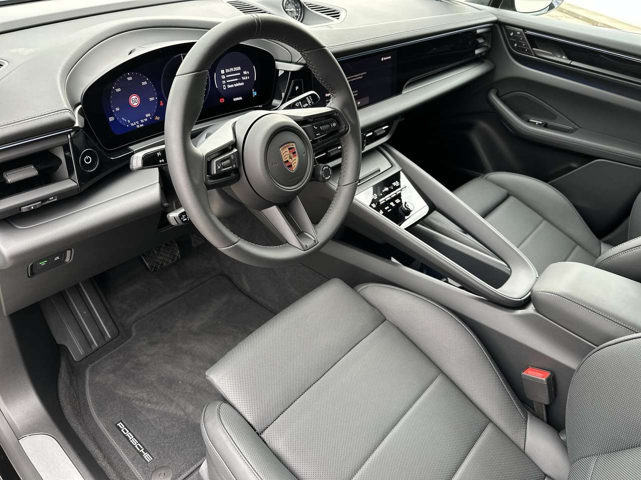 Porsche Macan 4ELEK/LUCHTVER/20"/TREKH/BOSE/LEDERPAKKET — foto 16 van 18