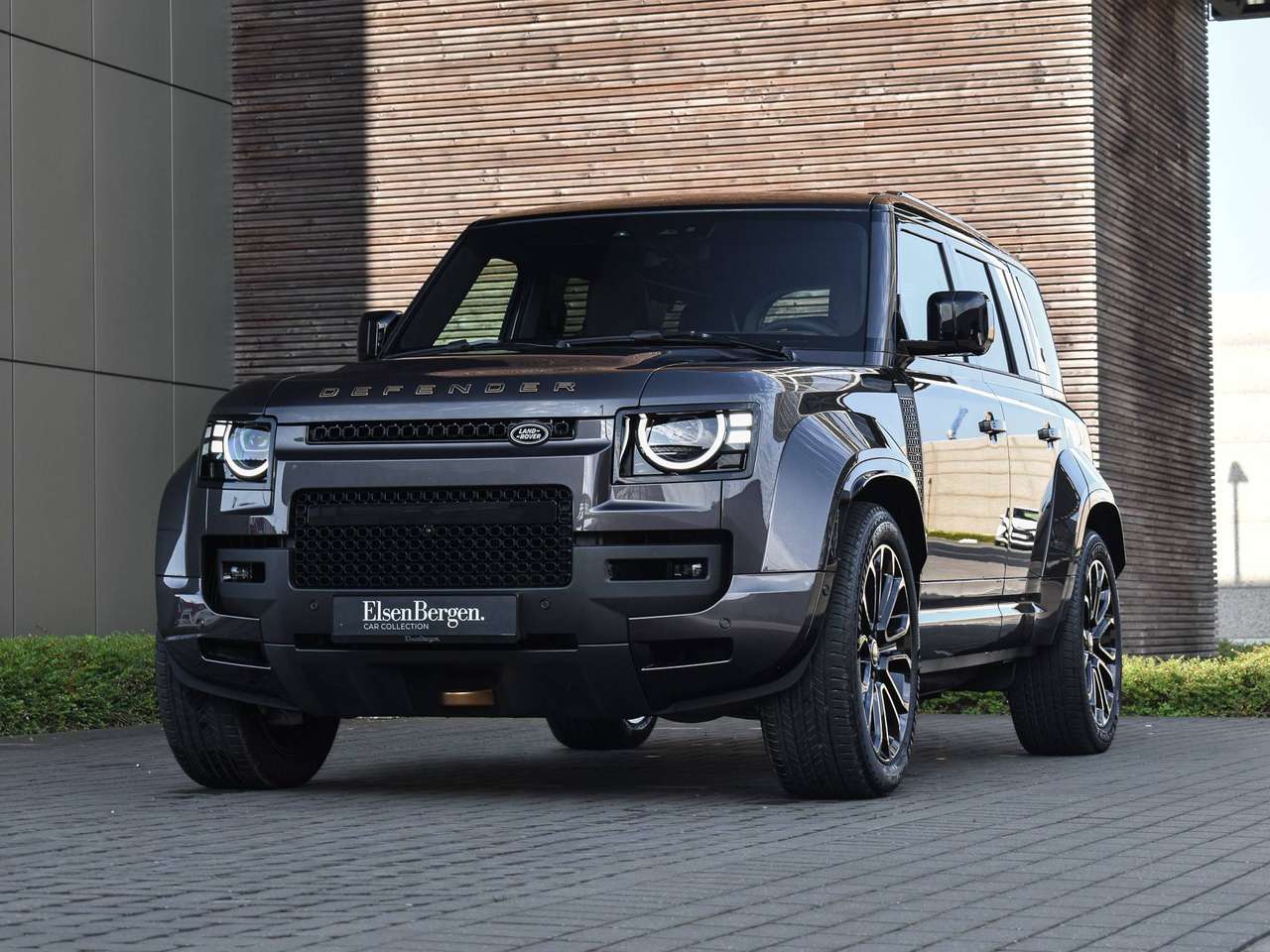 Land Rover Defender 110 P635 OCTA / Charente Grey / Burnt Sienna/Ebony / NIEUW/NEW — foto 9 van 11