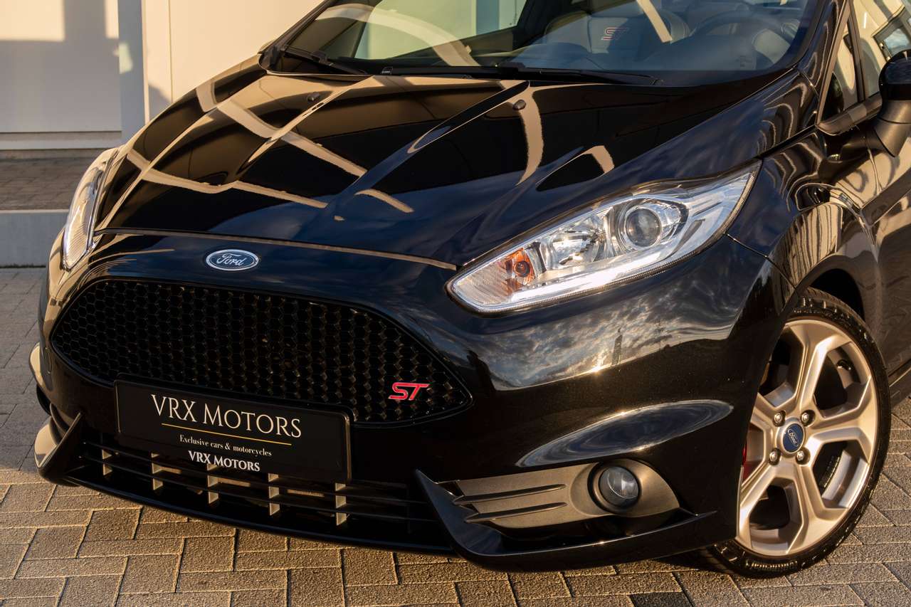 Ford Fiesta Ford Fiesta ST 182 pk / slechts 41k km / Leder Recaro / 1j Garantie — foto 4 van 19