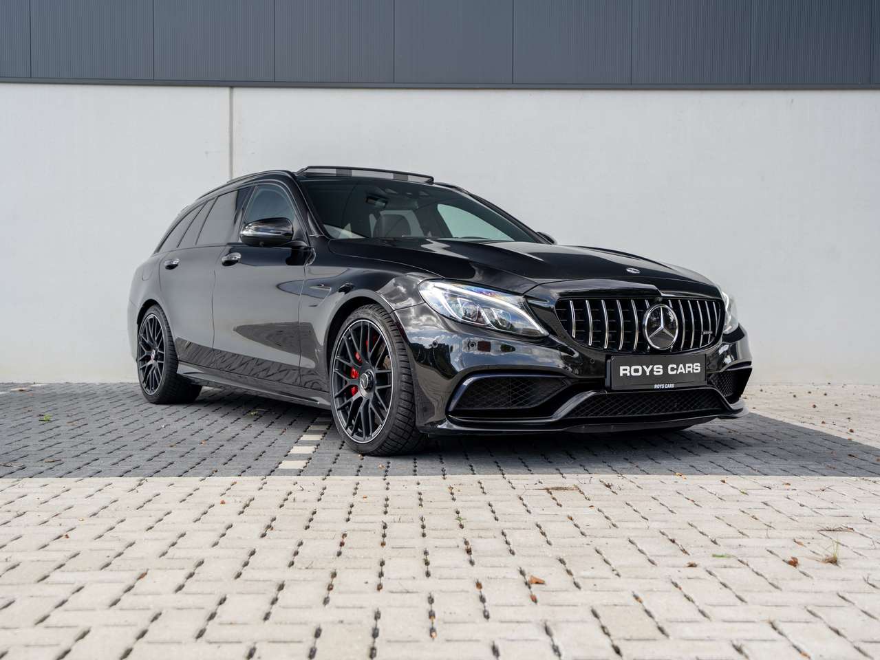 Mercedes-Benz C 63 AMG C 63 AMG S -LICHTE VRACHT/PANO/BURMESTER/HEAD-UP/KEYLESS/360 CAMERA — foto 2 van 25