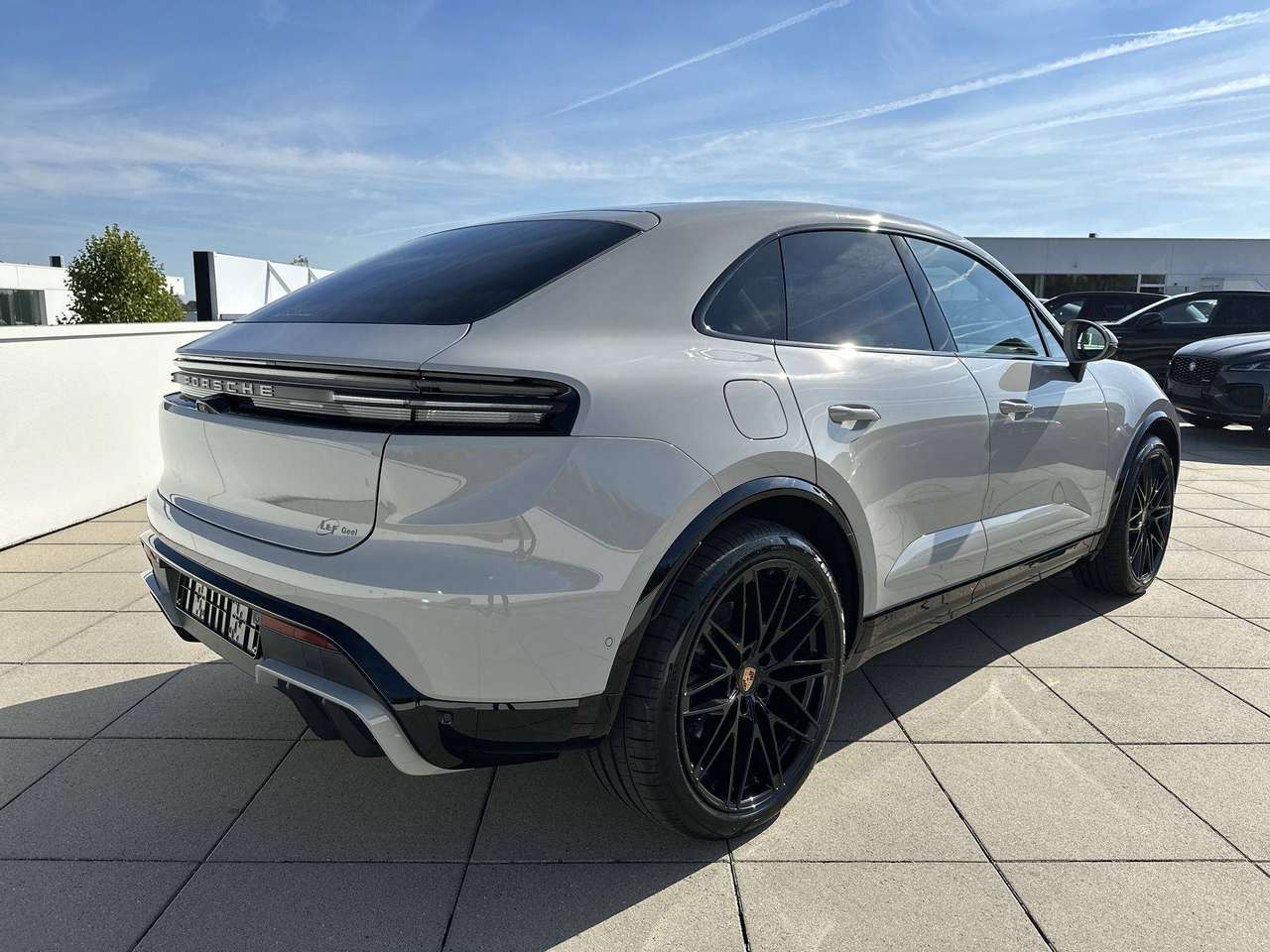 Porsche Macan ELECTRIC Trekhaak Pano Dak 22" RS Spyder  Bose Sportdesignpakket — foto 8 van 19