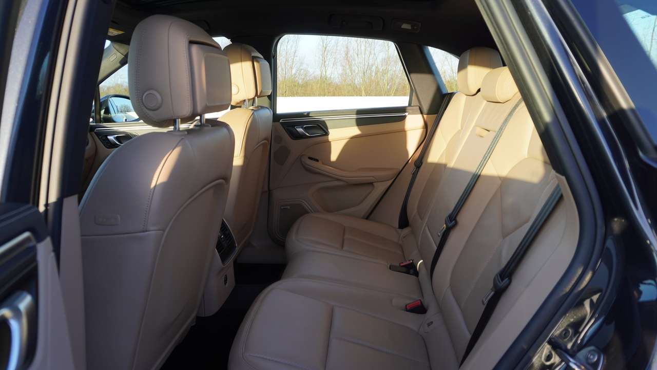 Porsche Macan LUCHTVER/BOSE/LED MATRIX PDLS/COMFORTSTOEL/PANODAK — foto 17 van 18