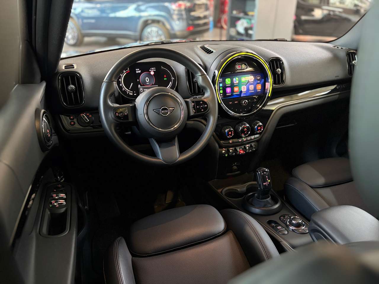 MINI One Countryman 'Northwood Edition' met open dak! — foto 9 van 19