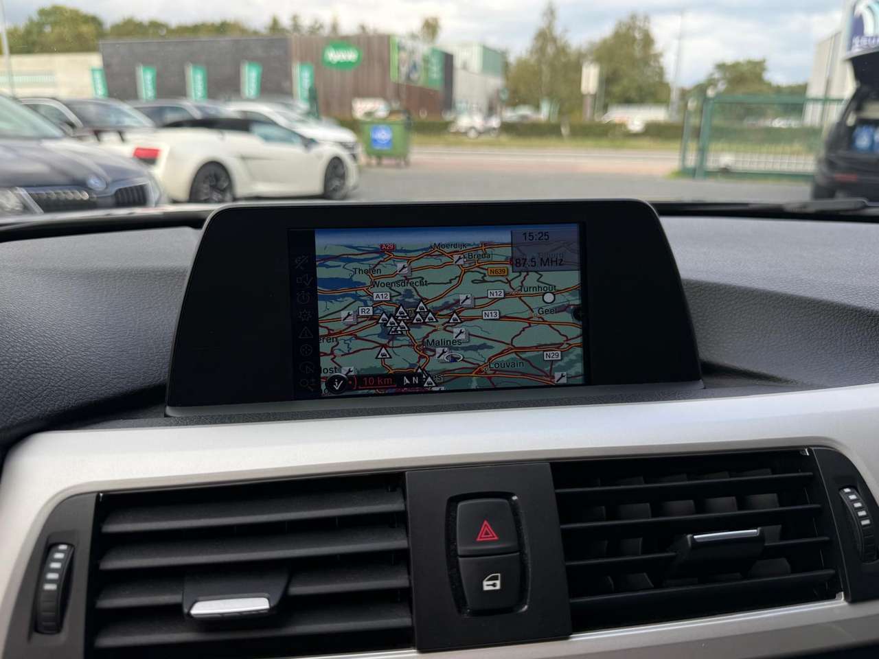 BMW 316 d  GPS  1 er prop 109000km Carpass !! — foto 13 van 18