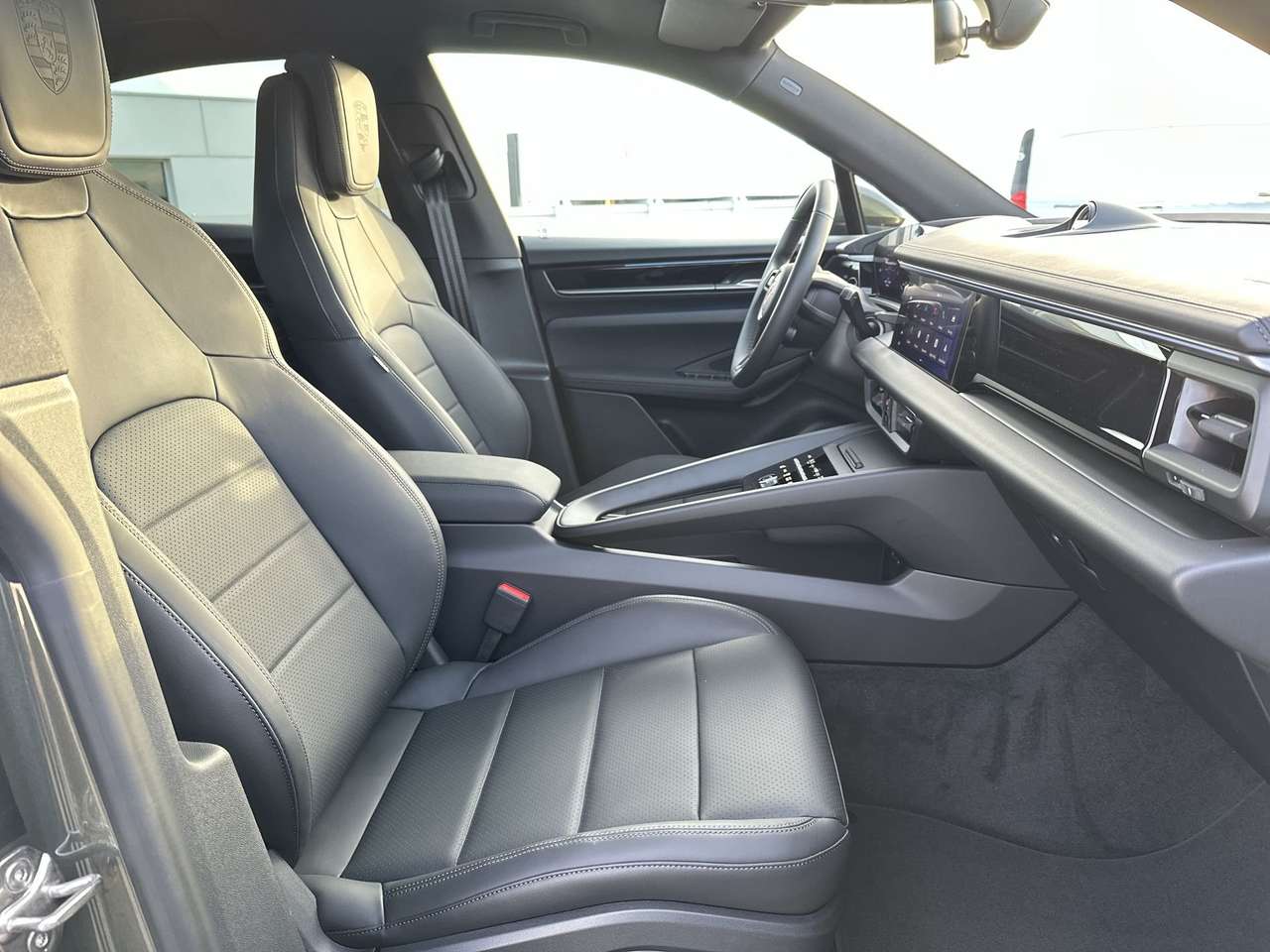Porsche Macan 4ELEK/21"/PANODAK/TREKH/LEDER/AVENTURIENGROEN — foto 18 van 19