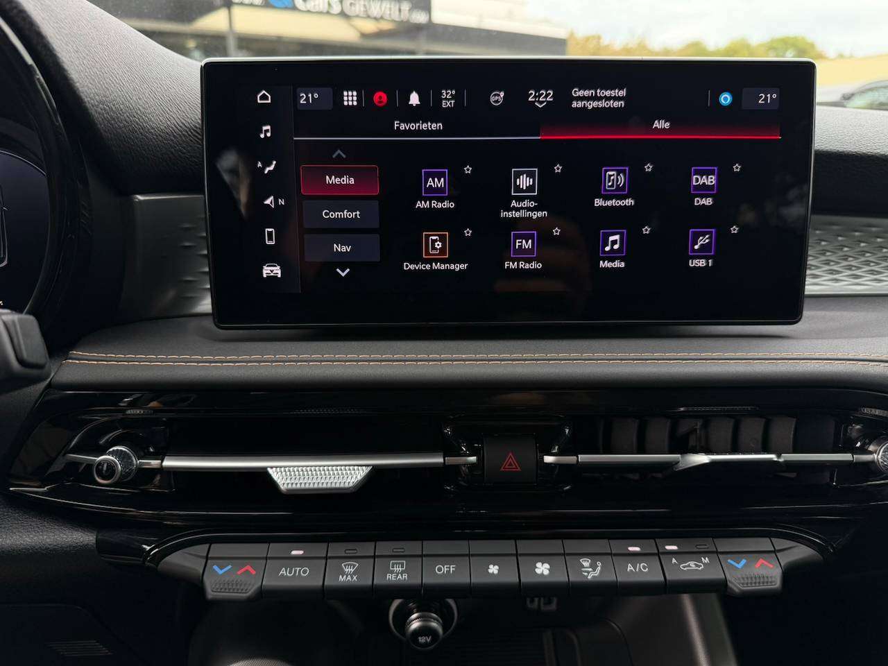 Alfa Romeo Tonale MHEV SPRINT APPLE CARPLAY ADAPTIVE CRUISE KEYLESS ENTRY — foto 13 van 17